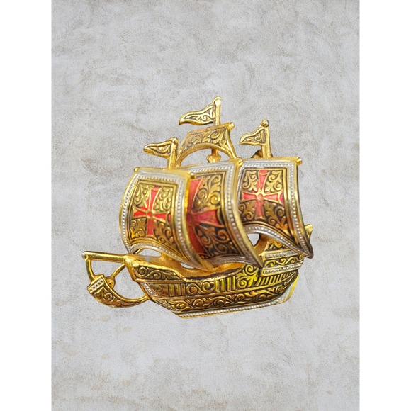 Vintage Spanish Damascene Galleon Ship Brooch Gold Tone Lapel Pin Nautical - Picture 2 of 4